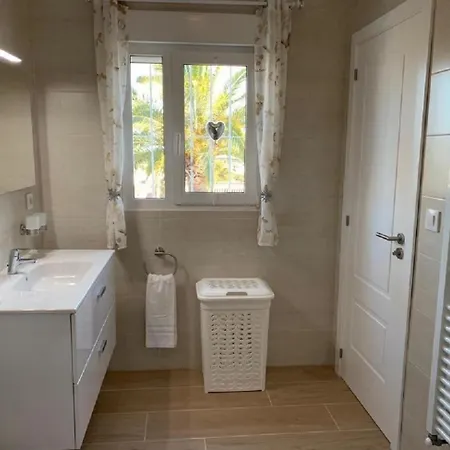 Mit Privatpool Fuer 4 Personen Ca 120 Qm In Calp, Valencia Costa Blanca