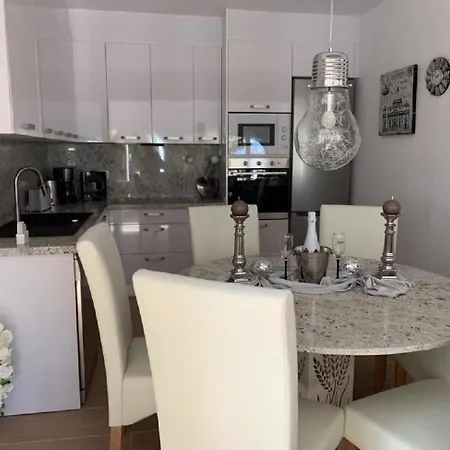 Mit Privatpool Fuer 4 Personen Ca 120 Qm In Calp, Valencia Costa Blanca *