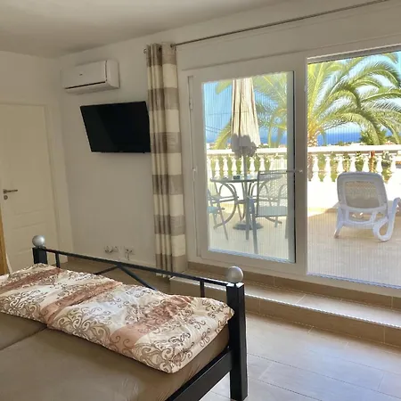 Mit Privatpool Fuer 4 Personen Ca 120 Qm In Calp, Valencia Costa Blanca Holiday home Calpe
